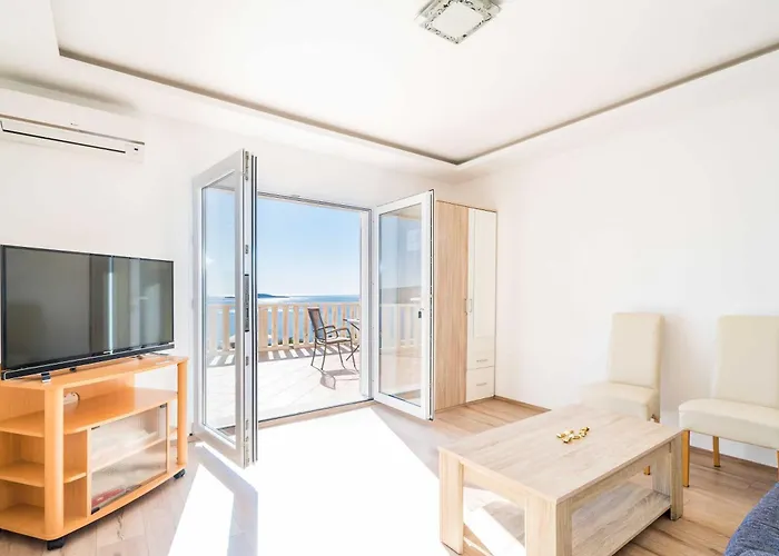 Apartments Marnic