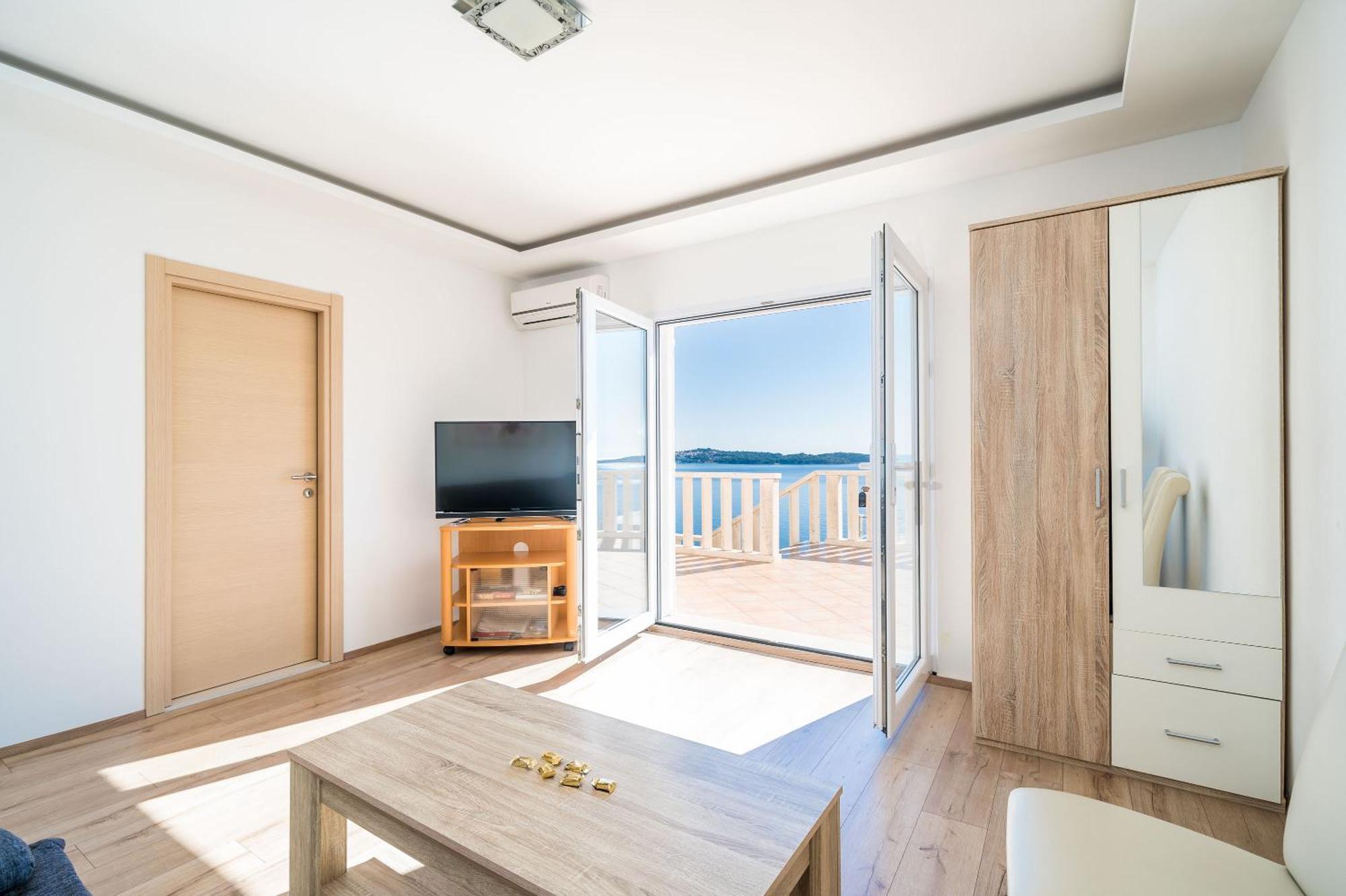 Apartment Marnic Mlini