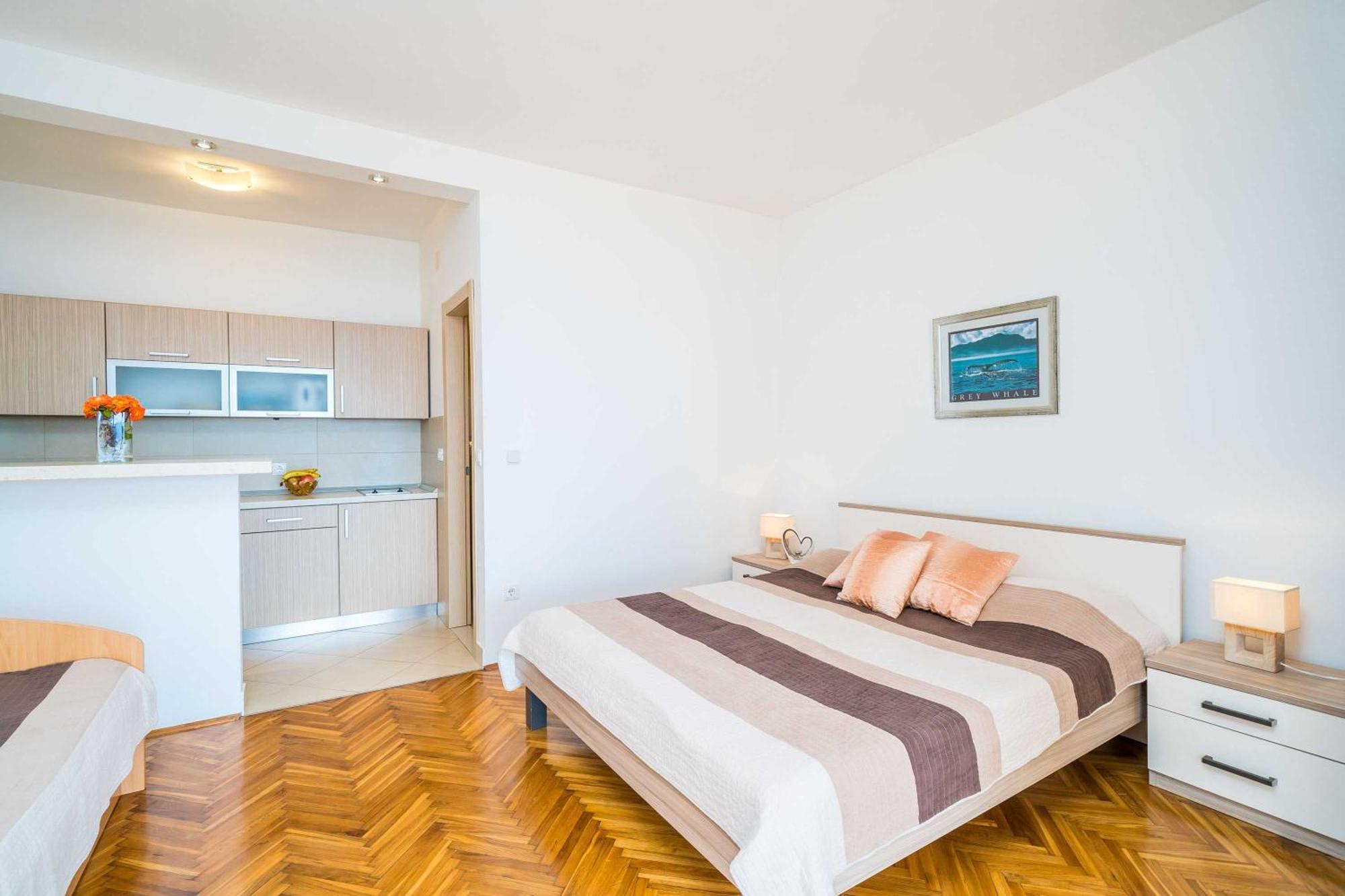Apartment Marnic Mlini