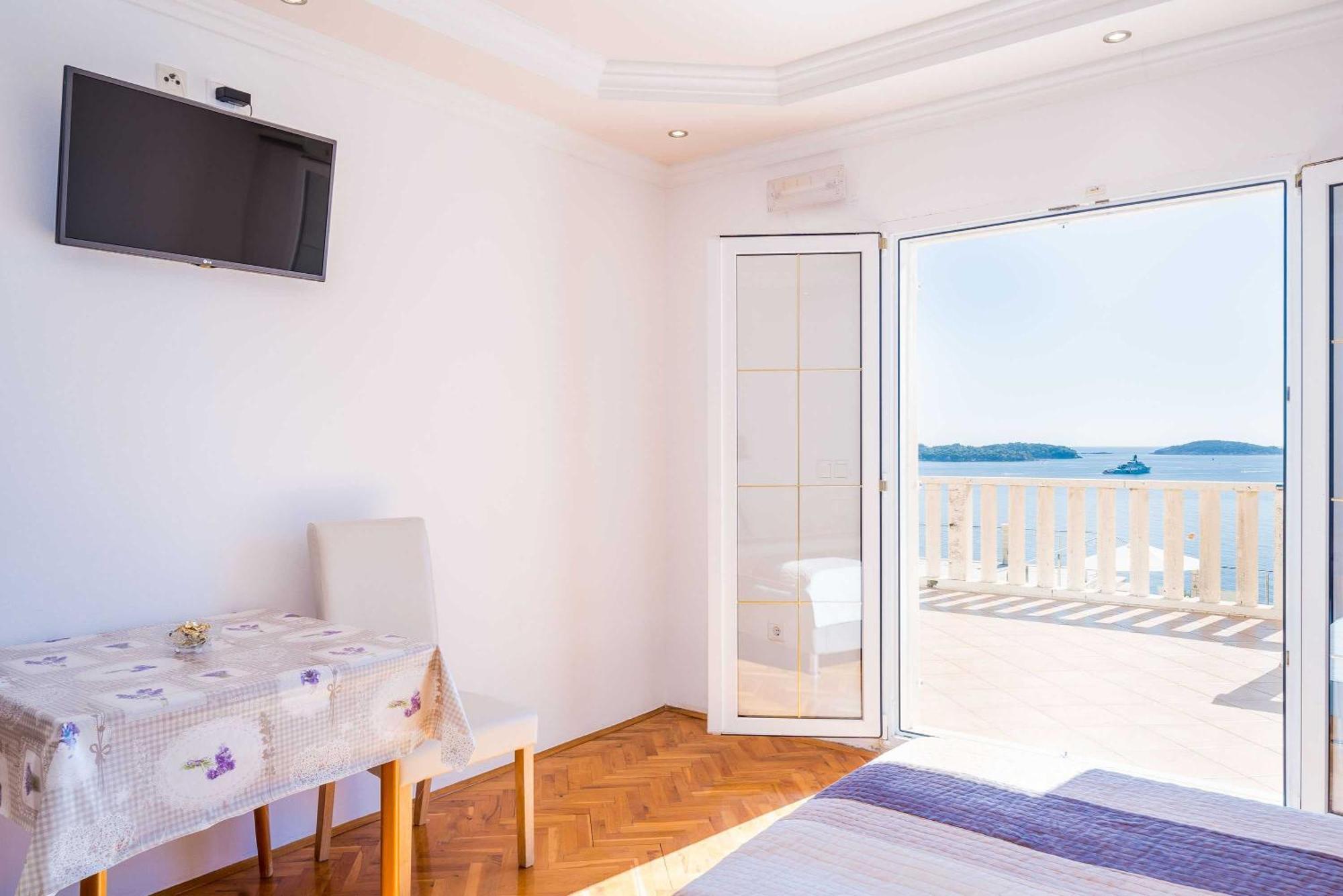 Apartment Marnic Mlini